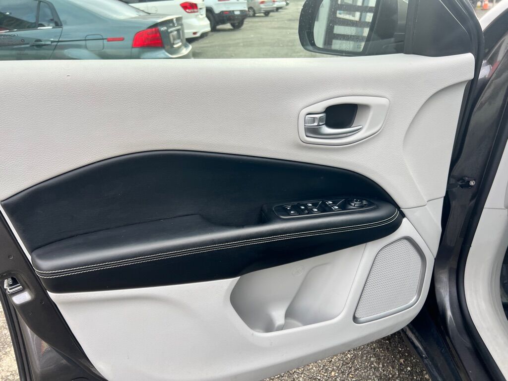 2018 JEEP COMPASS LATITUDE Des Moines WA