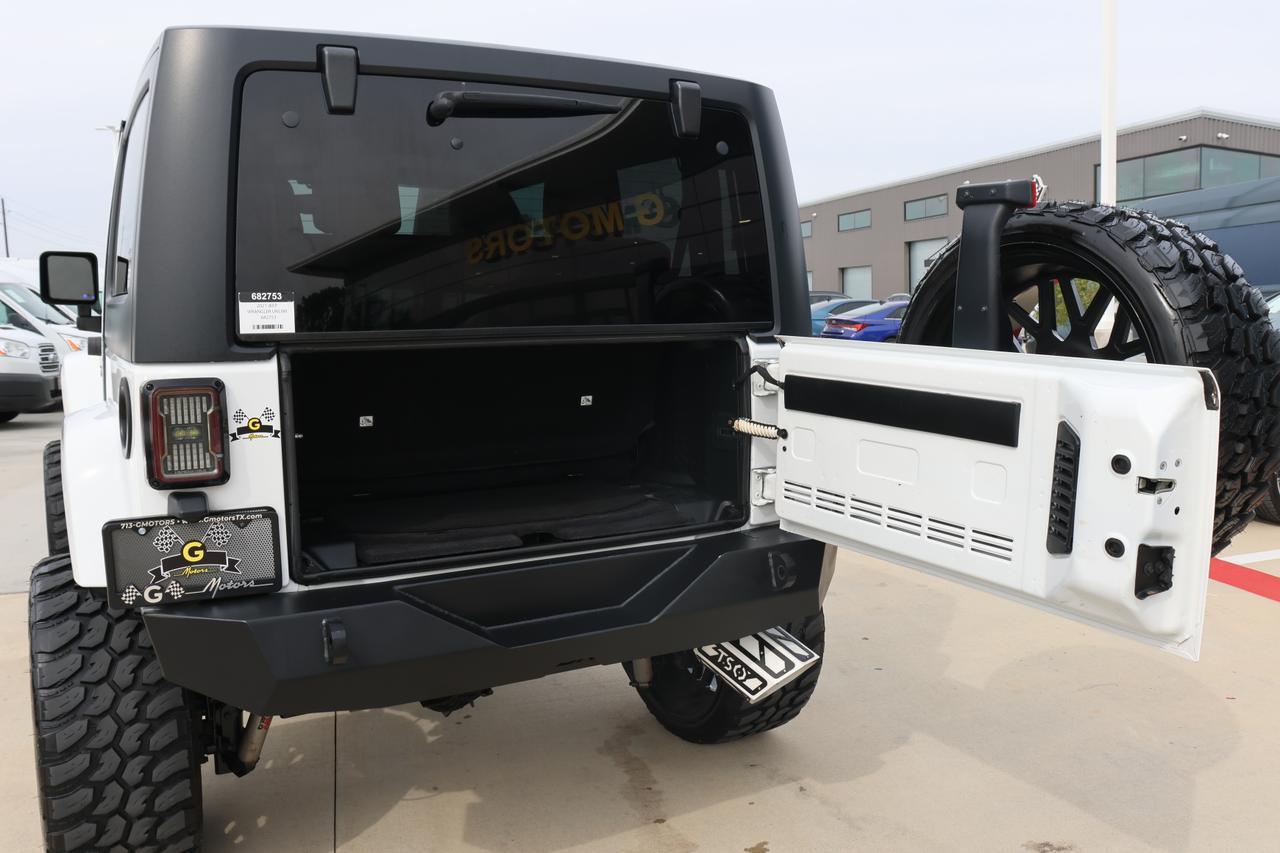 2018 JEEP WRANGLER SAHARA Houston TX