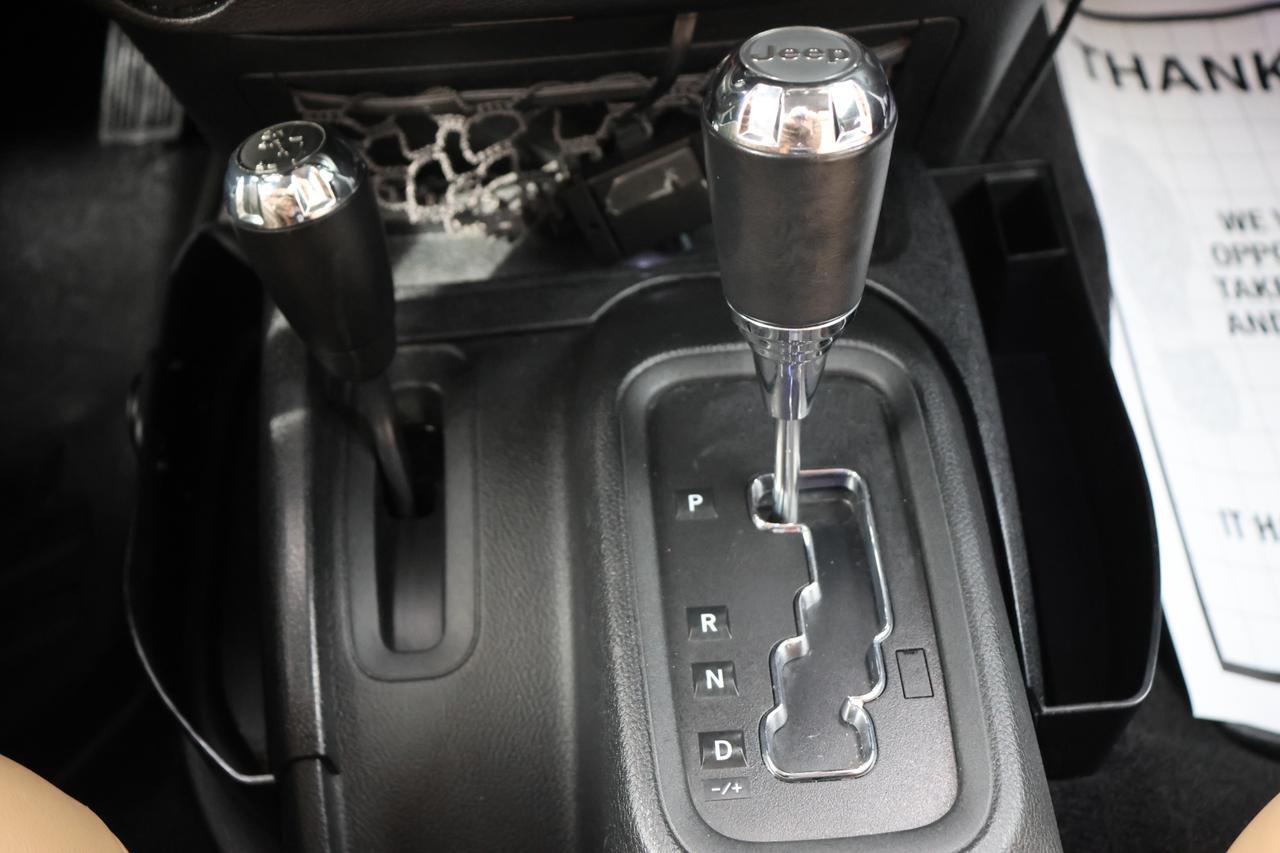 2018 JEEP WRANGLER SAHARA Houston TX