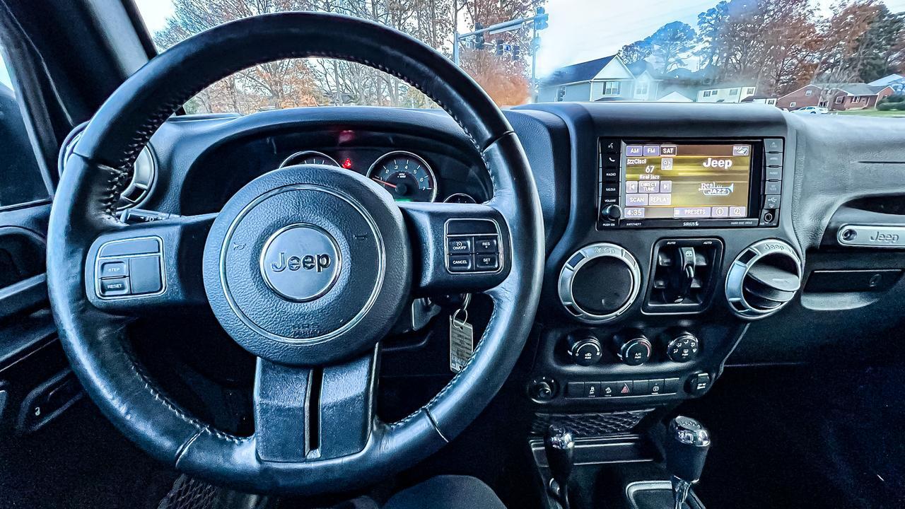 2018 JEEP WRANGLER UNLIMITED SAHARA 4X4, HARD TOP, NAVIGATION, TOW