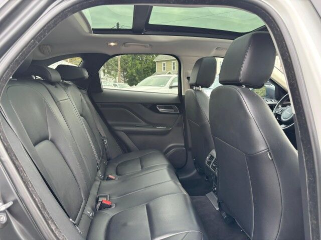 2018 Jaguar F-PACE 20d Premium Whitehall PA