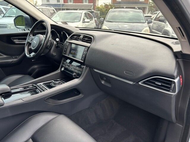 2018 Jaguar F-PACE 20d Premium Whitehall PA