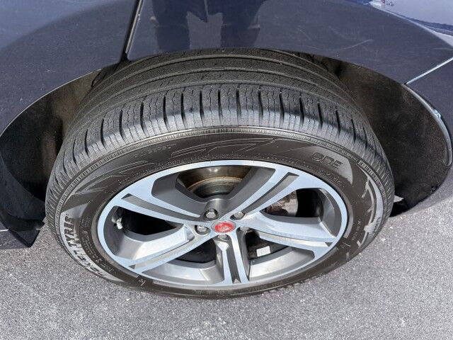 2018 Jaguar F-PACE 20d R-Sport Whitehall PA