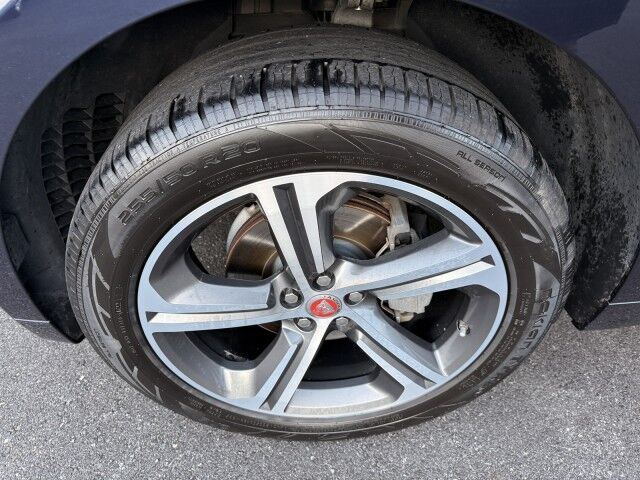 2018 Jaguar F-PACE 20d R-Sport Whitehall PA