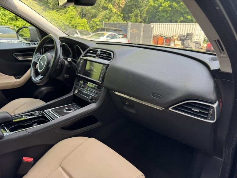 2018 Jaguar F-PACE 25t Premium Willow Grove PA