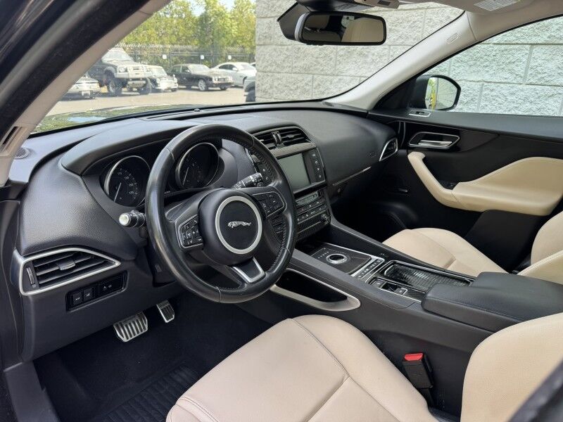 2018 Jaguar F-PACE 25t Premium Willow Grove PA