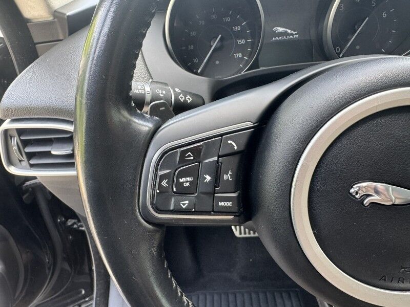 2018 Jaguar F-PACE 25t Premium Willow Grove PA