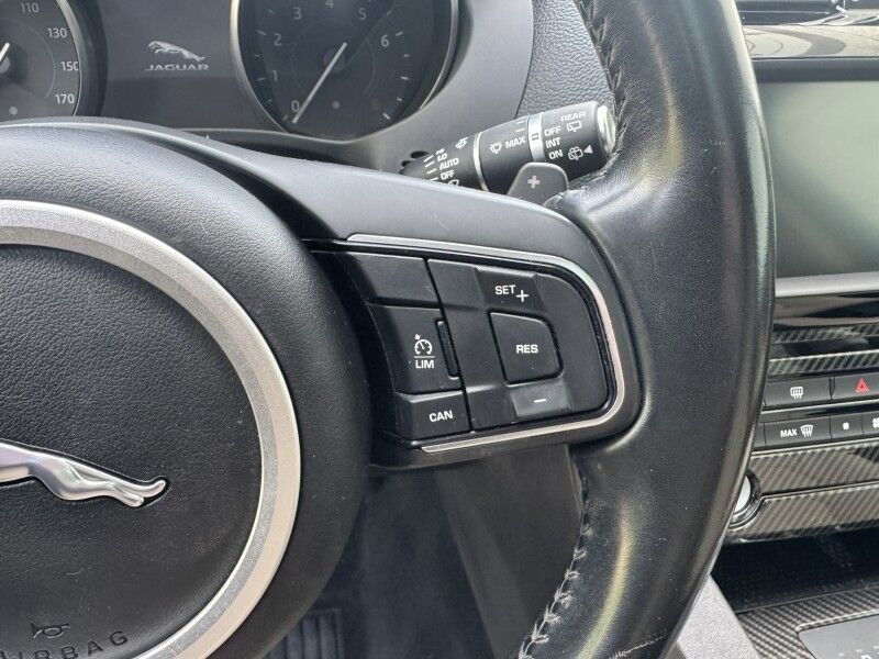 2018 Jaguar F-PACE 25t Premium Willow Grove PA