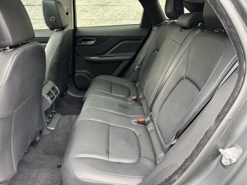 2018 Jaguar F-PACE 25t Premium Willow Grove PA