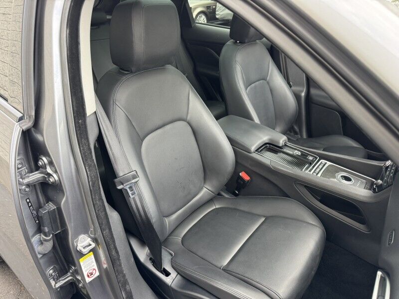 2018 Jaguar F-PACE 25t Premium Willow Grove PA