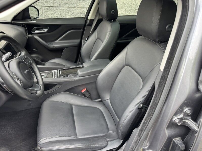 2018 Jaguar F-PACE 25t Premium Willow Grove PA