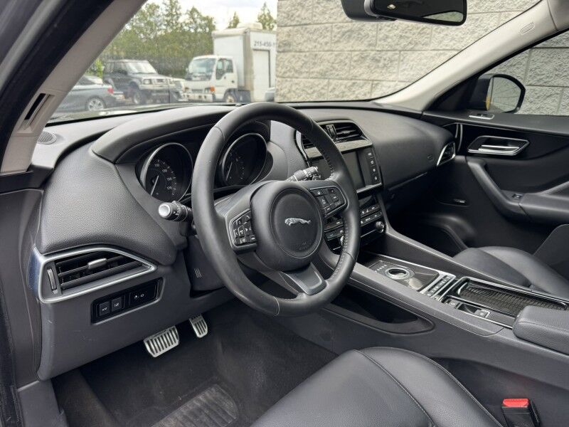 2018 Jaguar F-PACE 25t Premium Willow Grove PA