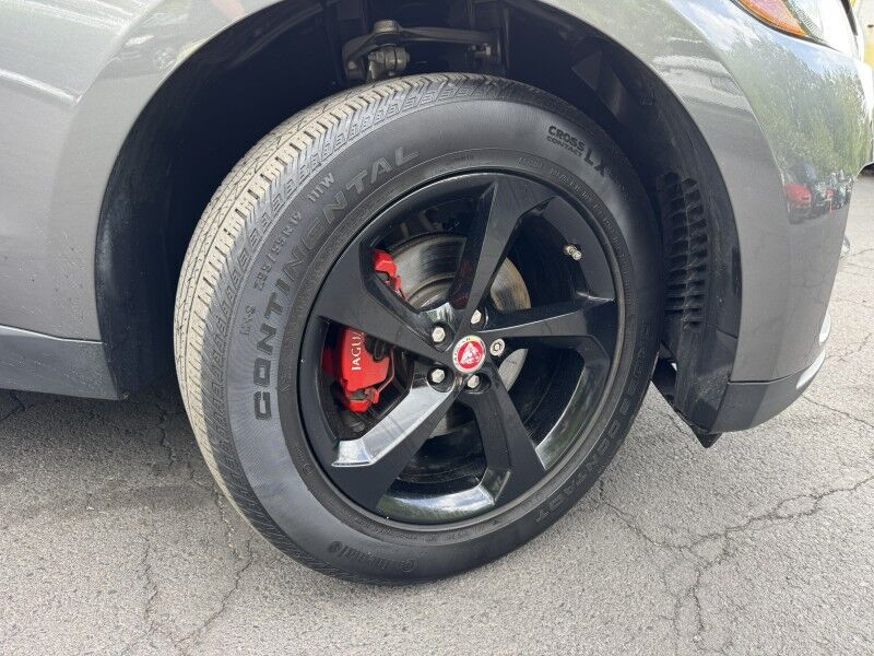2018 Jaguar F-PACE 25t Premium Willow Grove PA
