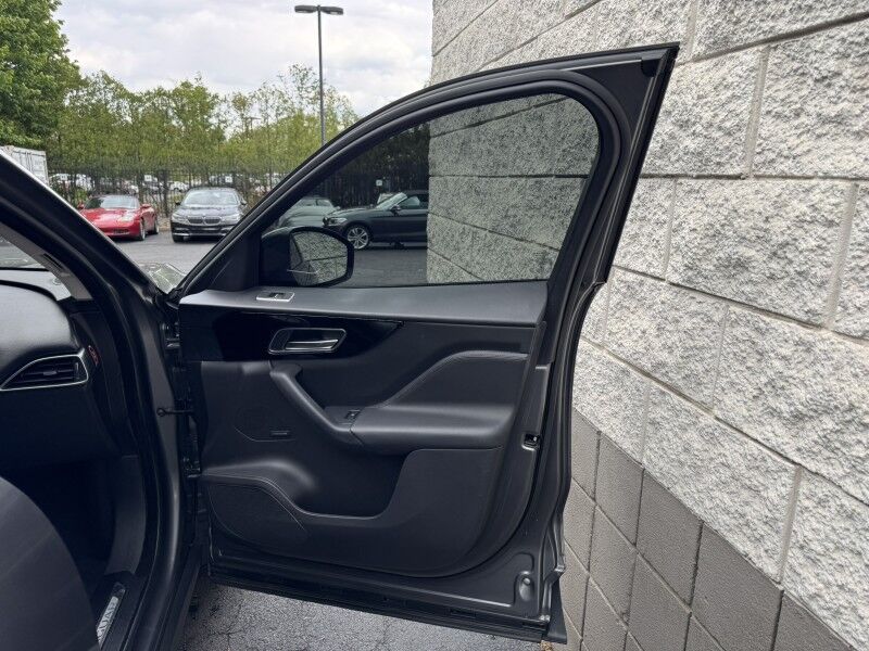 2018 Jaguar F-PACE 25t Premium Willow Grove PA