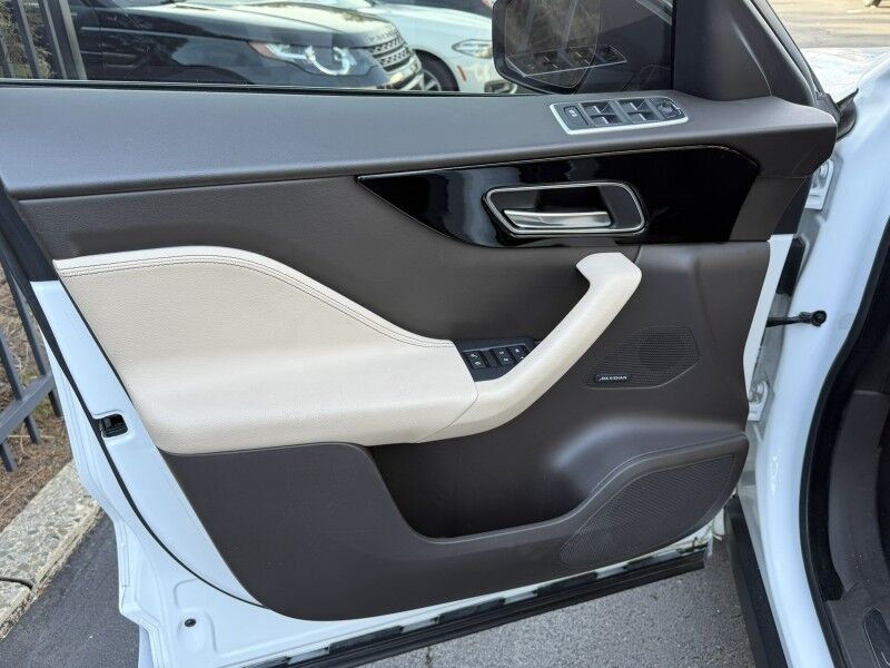 2018 Jaguar F-PACE 25t Prestige Willow Grove PA