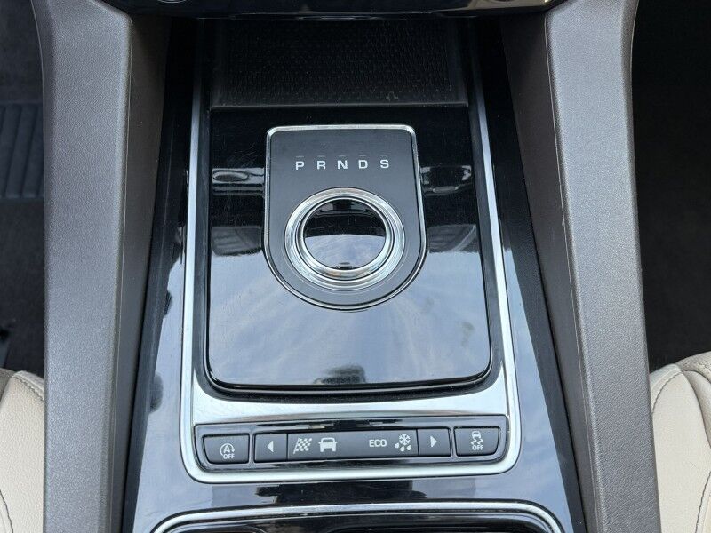 2018 Jaguar F-PACE 25t Prestige Willow Grove PA