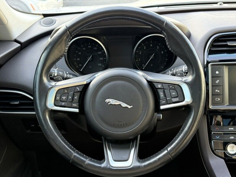 2018 Jaguar F-PACE 25t Prestige Willow Grove PA