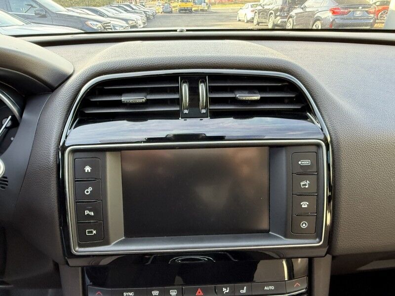 2018 Jaguar F-PACE 25t Prestige Willow Grove PA