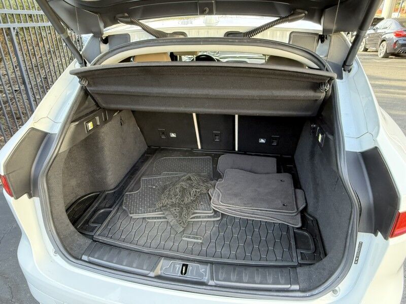 2018 Jaguar F-PACE 25t Prestige Willow Grove PA