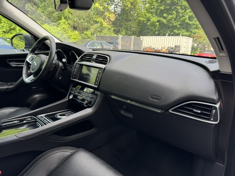 2018 Jaguar F-PACE 30t Prestige Willow Grove PA