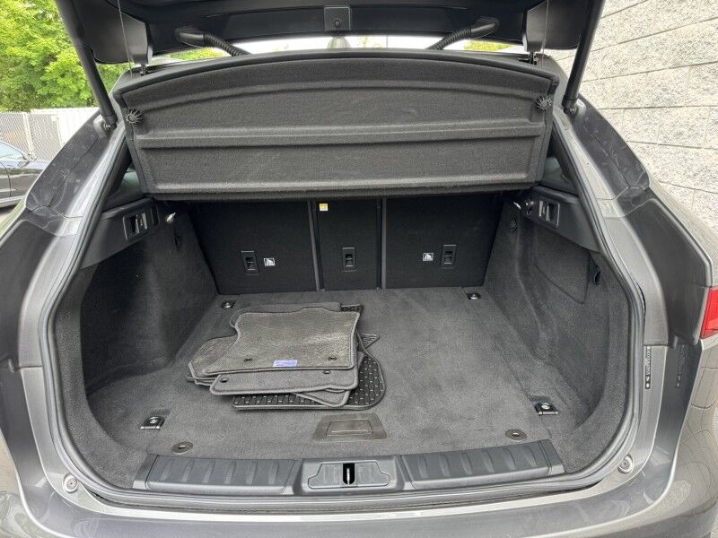 2018 Jaguar F-PACE 30t Prestige Willow Grove PA