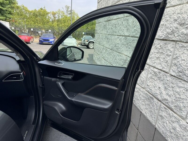 2018 Jaguar F-PACE 30t Prestige Willow Grove PA