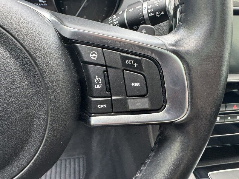 2018 Jaguar F-PACE 30t Prestige Willow Grove PA