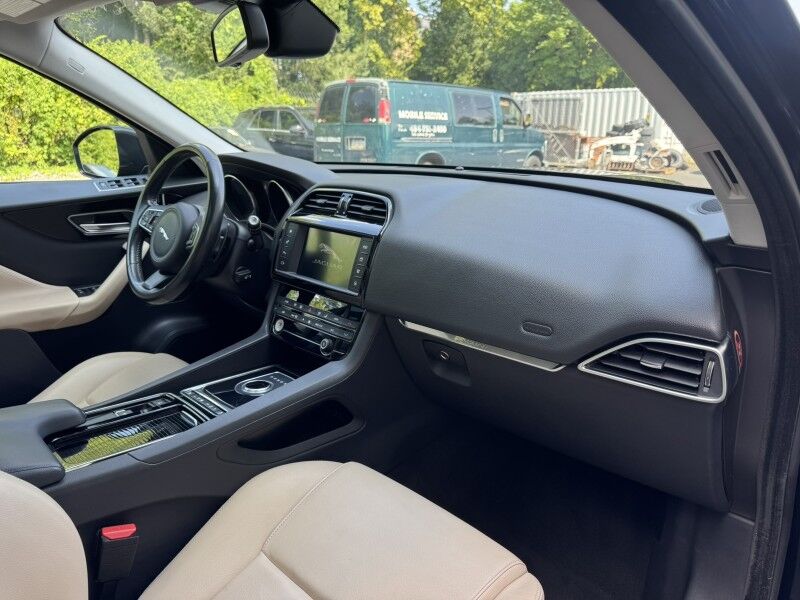 2018 Jaguar F-PACE 35t Premium Willow Grove PA