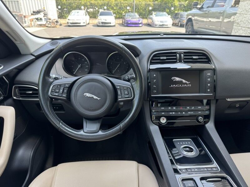 2018 Jaguar F-PACE 35t Premium Willow Grove PA
