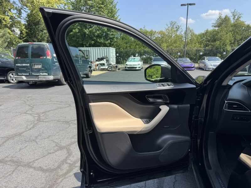 2018 Jaguar F-PACE 35t Premium Willow Grove PA