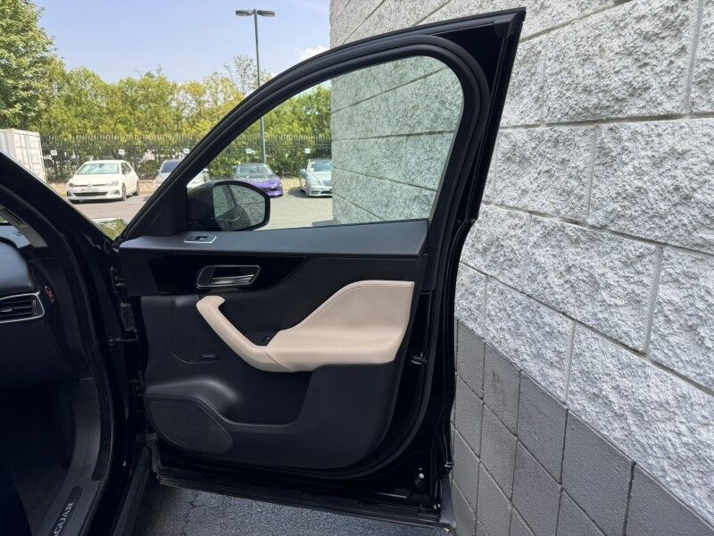 2018 Jaguar F-PACE 35t Premium Willow Grove PA
