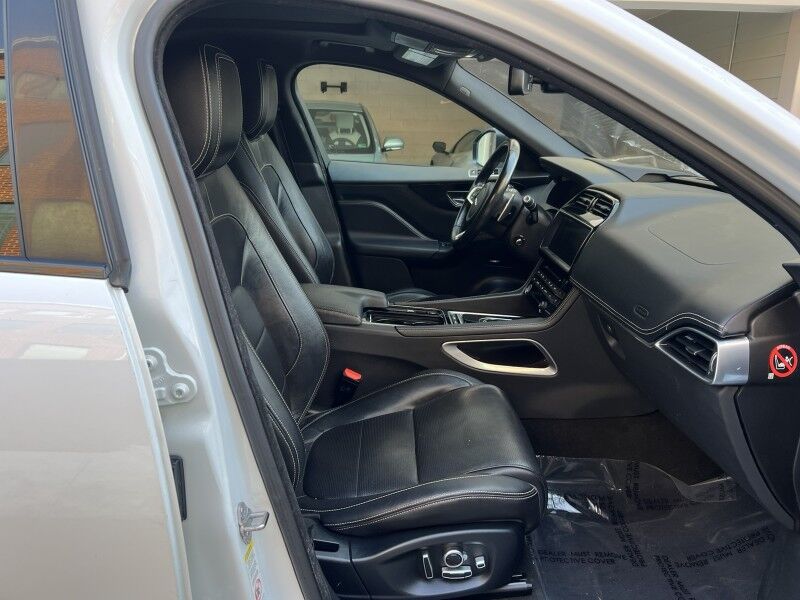 2018 Jaguar F-PACE 35t R-Sport AWD Arlington VA