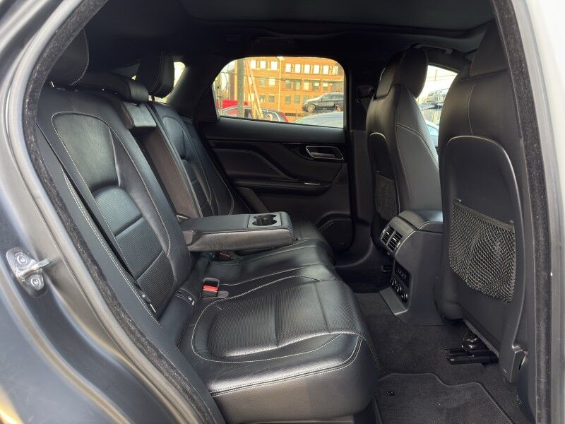 2018 Jaguar F-PACE 35t R-Sport AWD Arlington VA