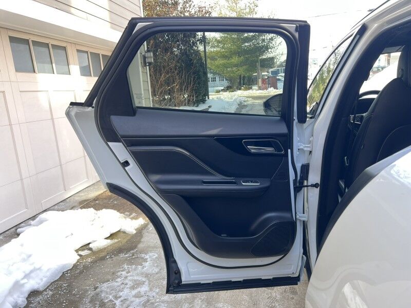 2018 Jaguar F-PACE 35t R-Sport AWD Arlington VA