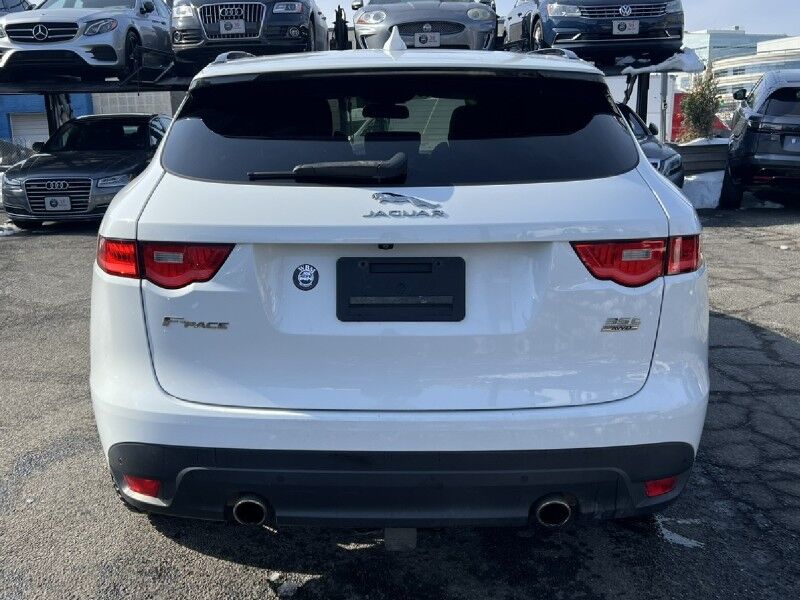 2018 Jaguar F-PACE 35t R-Sport AWD Arlington VA
