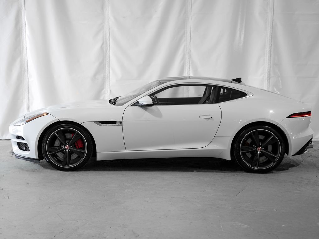 2018 Jaguar F-TYPE R