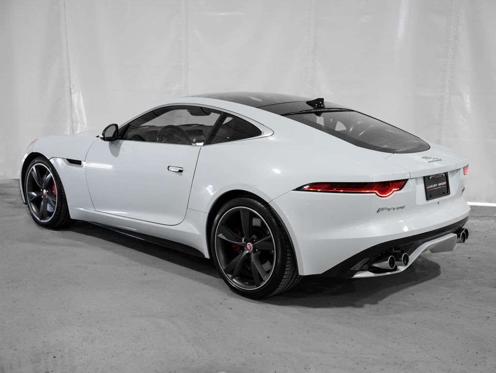 2018 Jaguar F-TYPE R