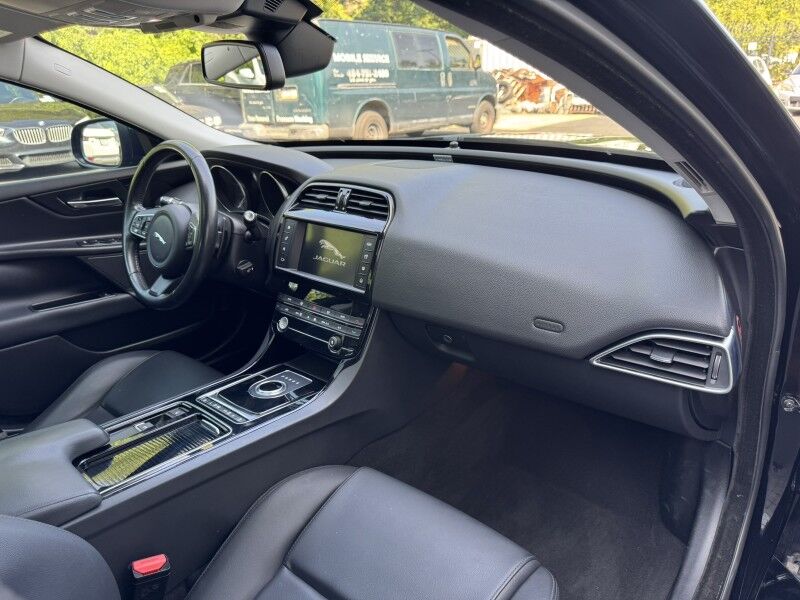 2018 Jaguar XE 25t Willow Grove PA