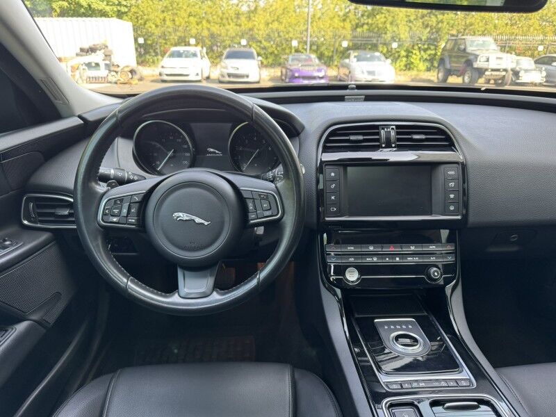 2018 Jaguar XE 25t Willow Grove PA