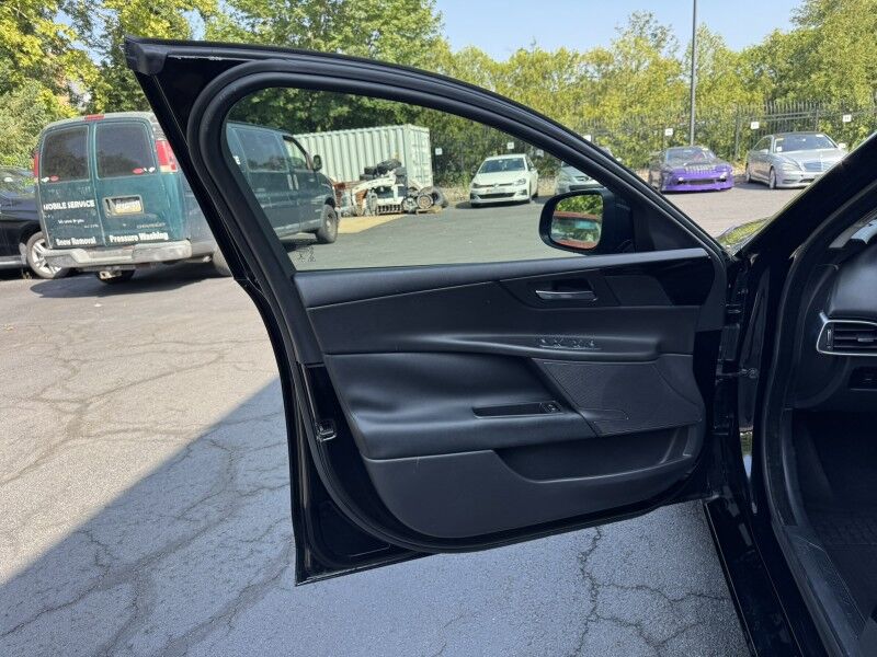 2018 Jaguar XE 25t Willow Grove PA