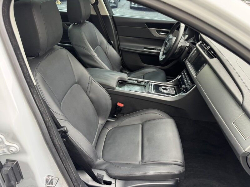 2018 Jaguar XF 25t Premium Willow Grove PA 2018 Jaguar XF 25t Premium Willow Grove PA