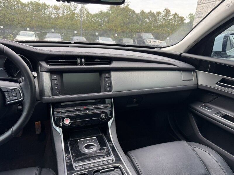2018 Jaguar XF 25t Premium Willow Grove PA