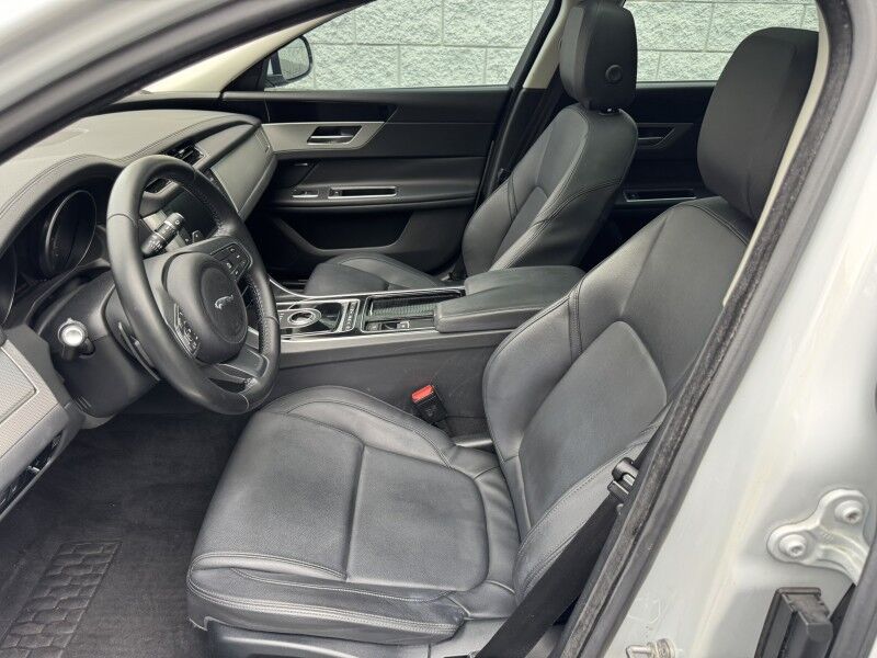 2018 Jaguar XF 25t Premium Willow Grove PA