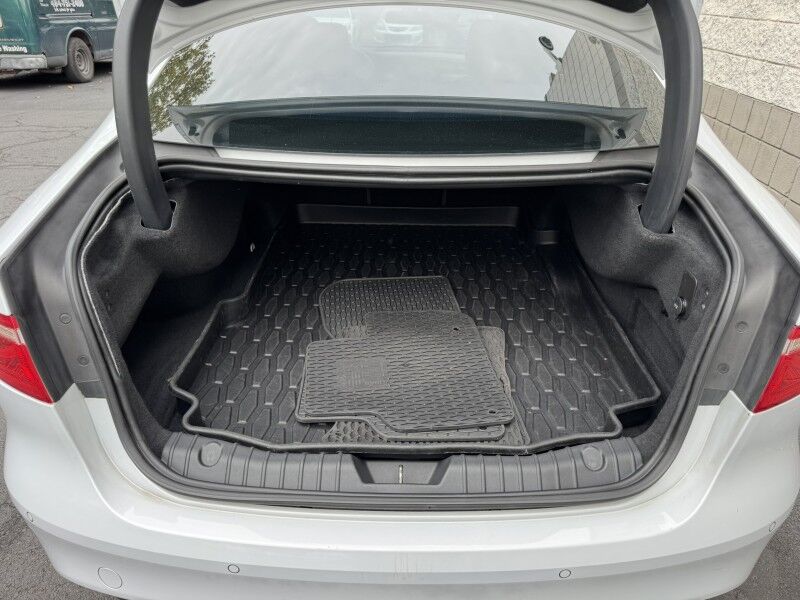 2018 Jaguar XF 25t Premium Willow Grove PA 2018 Jaguar XF 25t Premium Willow Grove PA