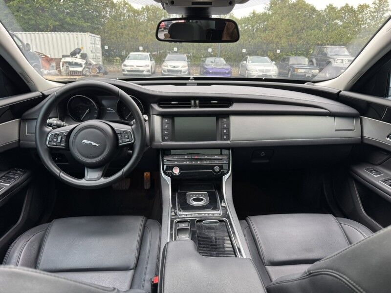 2018 Jaguar XF 25t Premium Willow Grove PA