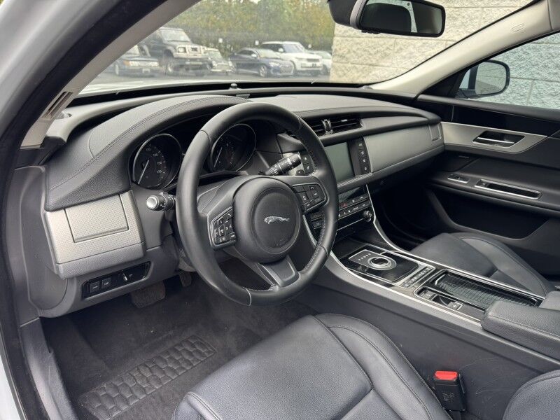 2018 Jaguar XF 25t Premium Willow Grove PA