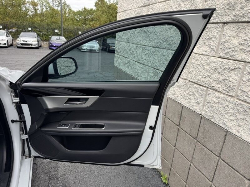 2018 Jaguar XF 25t Premium Willow Grove PA