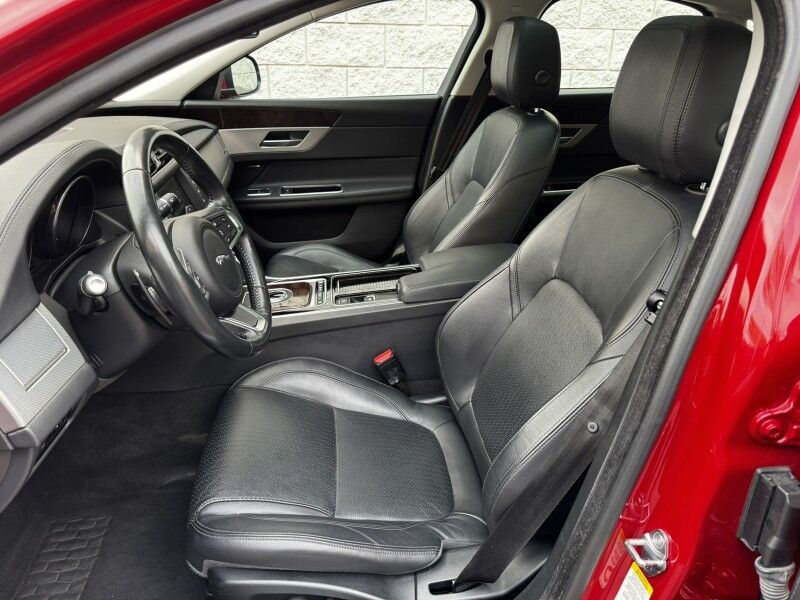 2018 Jaguar XF 25t Prestige Willow Grove PA 2018 Jaguar XF 25t Prestige Willow Grove PA