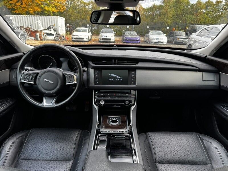 2018 Jaguar XF 25t Prestige Willow Grove PA 2018 Jaguar XF 25t Prestige Willow Grove PA