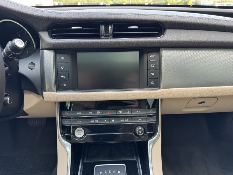 2018 Jaguar XF 25t Prestige Willow Grove PA